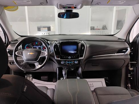 Used 2021 Chevrolet Traverse LT FWD image 57