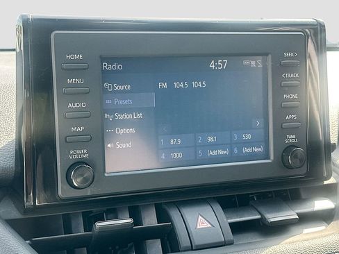 Used 2019 Toyota RAV4 LE FWD image 10