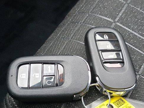 Certified 2024 Honda HR-V LX image 35