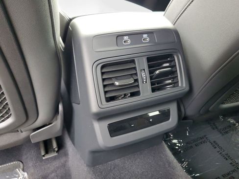 Used 2025 Audi Q5 Premium w/ Convenience Package image 13