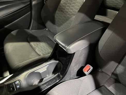 Used 2021 Toyota Corolla SE FWD image 22