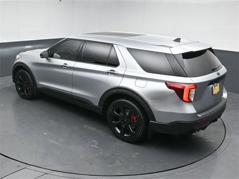 Certified 2021 Ford Explorer ST w/ ST Street Pack image 39