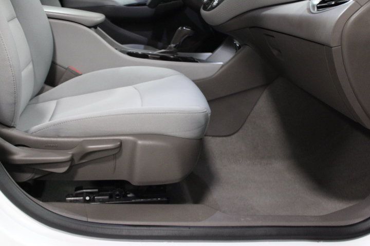 Used 2017 Chevrolet Malibu LS FWD image 22