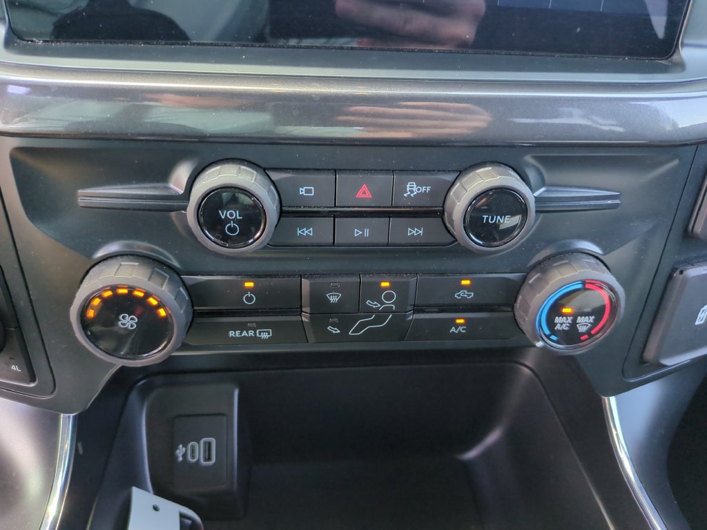 Certified 2025 Ford F150 STX w/ Equipment Group 200A AWD/4WD image 25
