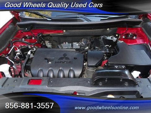 Used 2020 Mitsubishi Outlander ES image 23