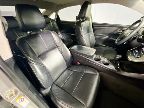 Used 2016 Toyota Avalon Limited w/ Toyota Safety Sense Package FWD image 31