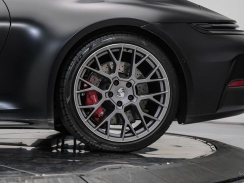 Used 2025 Porsche 911 Carrera S RWD image 89