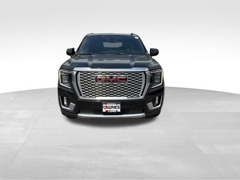 Used 2021 GMC Yukon Denali w/ Denali Ultimate Package AWD/4WD image 4