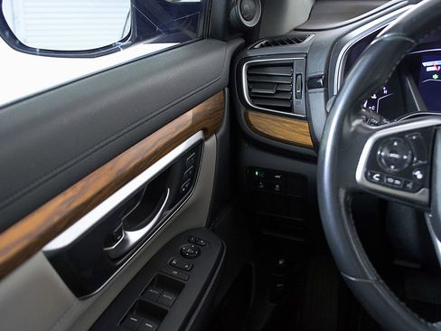 Used 2018 Honda CR-V Touring image 20