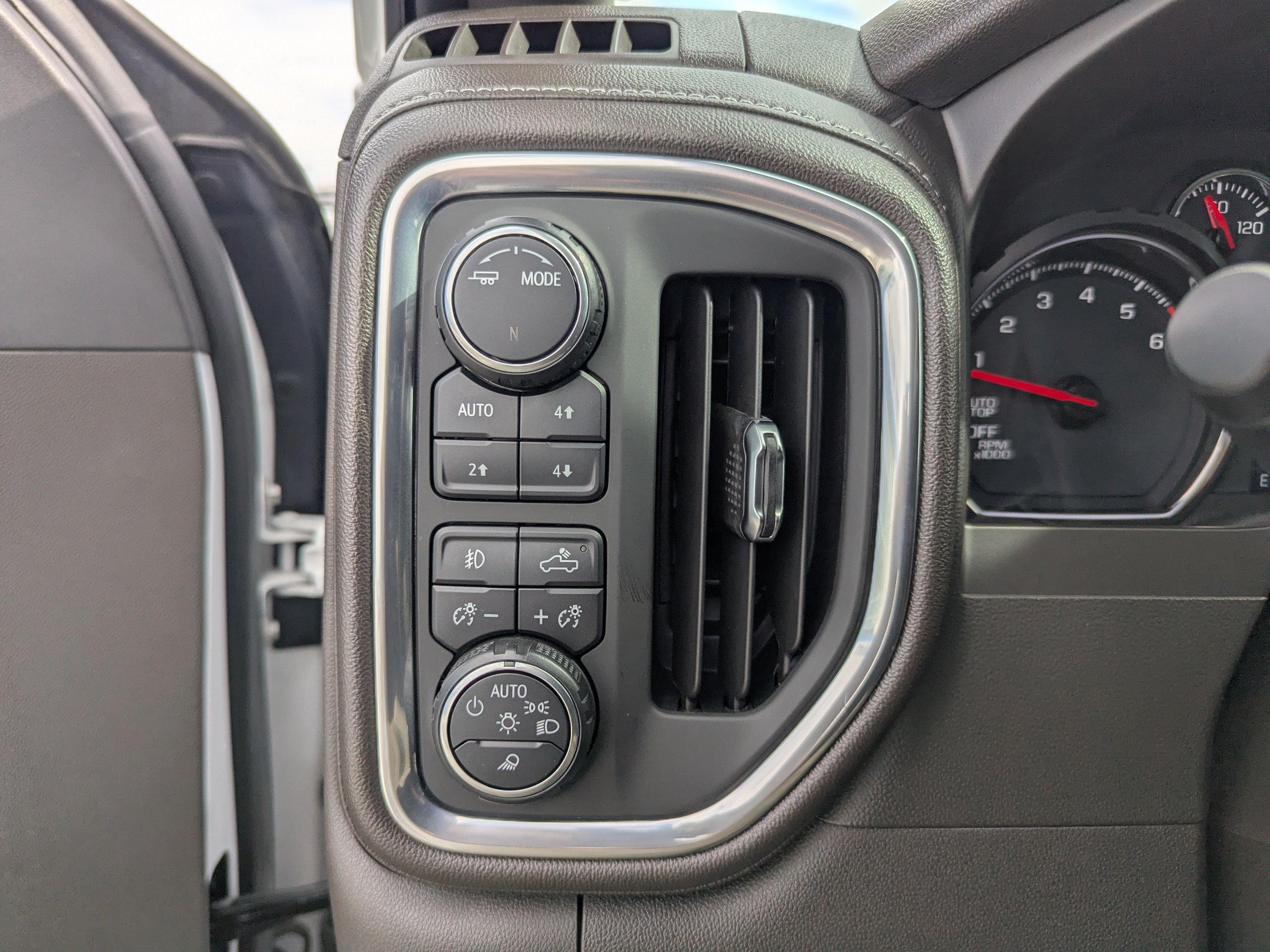 Certified 2021 Chevrolet Silverado 1500 RST w/ All Star Edition Plus AWD/4WD image 14