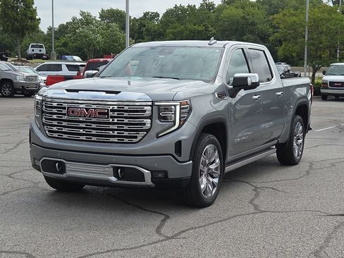 Certified 2023 GMC Sierra 1500 Denali w/ Denali Reserve Package AWD/4WD image 3