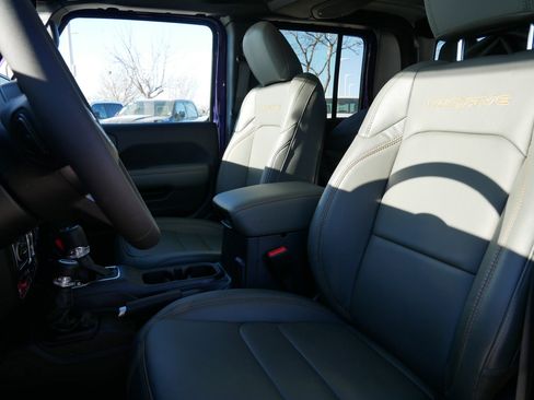 New 2026 Jeep Gladiator Mojave w/ Safety Group image 9