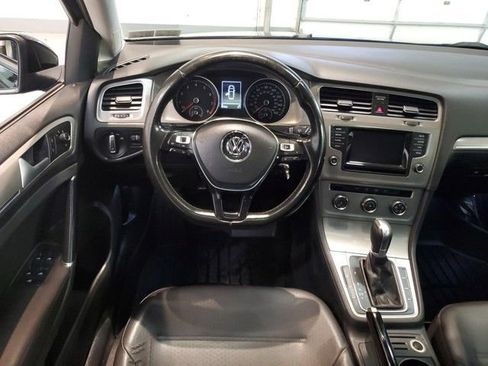 Used 2015 Volkswagen Golf S w/ Lighting Package image 14