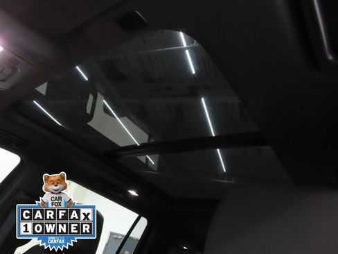 Used 2023 Chevrolet Suburban Z71 w/ Luxury Package image 19