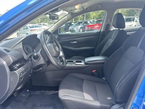 Used 2024 Nissan Sentra SV FWD image 15
