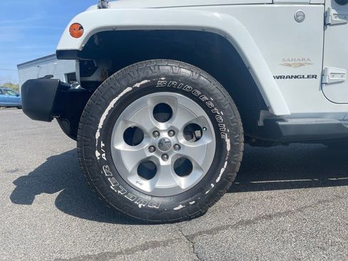 Used 2014 Jeep Wrangler Sahara w/ Dual Top Group image 10