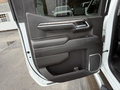 Used 2022 Chevrolet Silverado 1500 LTZ w/ LTZ Premium Package image 17