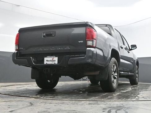 Used 2019 Toyota Tacoma TRD Sport image 29