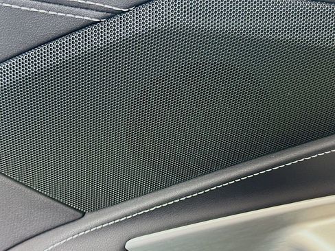 Used 2025 Chevrolet Corvette Stingray Coupe w/ 1LT image 19