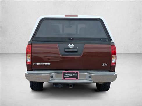 Used 2016 Nissan Frontier SV RWD image 6