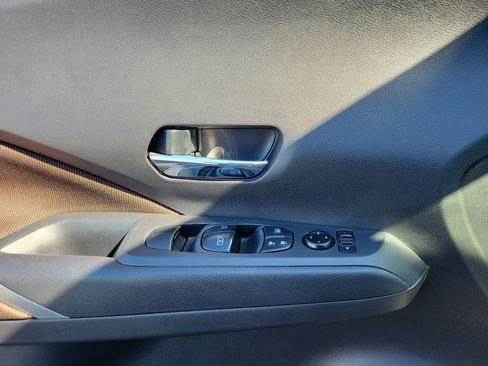 Certified 2023 Nissan Kicks SR image 17