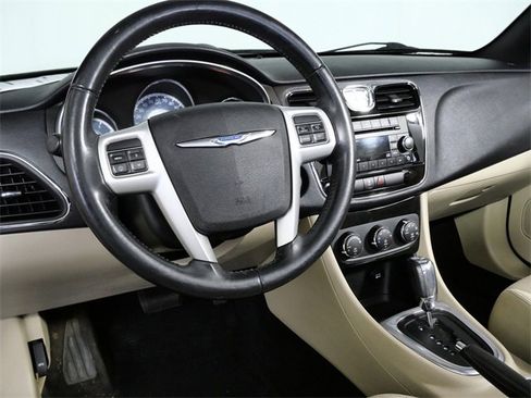 Used 2013 Chrysler 200 Touring image 16