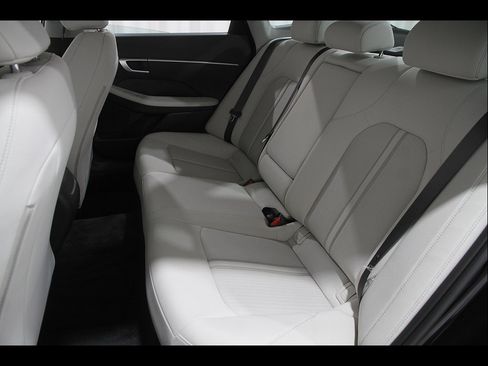 Certified 2026 Hyundai Sonata SEL AWD/4WD image 19
