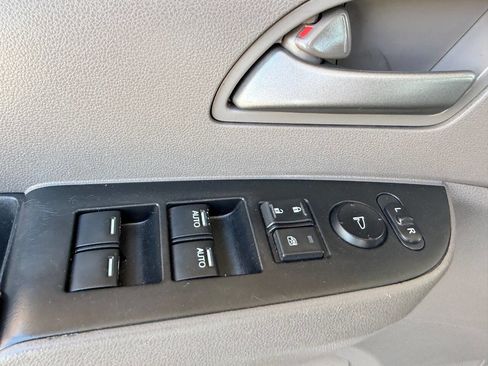 Used 2013 Honda Odyssey Touring image 25