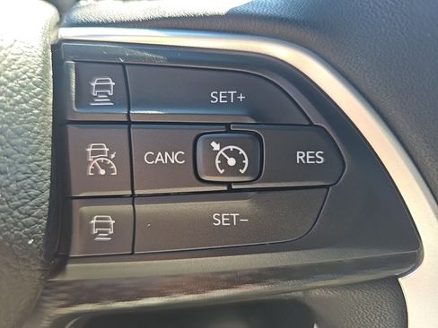 New 2025 Jeep Grand Cherokee L Altitude image 30