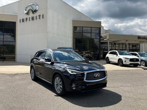 Certified 2022 INFINITI QX50 Essential image 1
