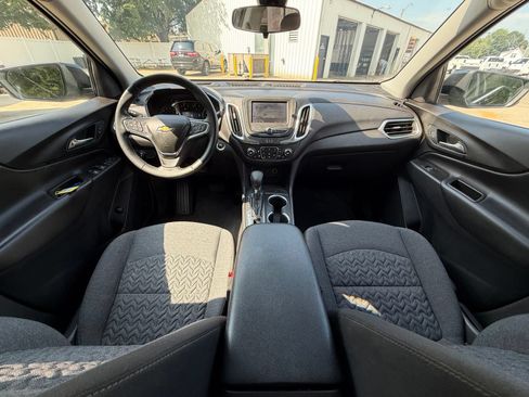 Used 2024 Chevrolet Equinox LT FWD image 19