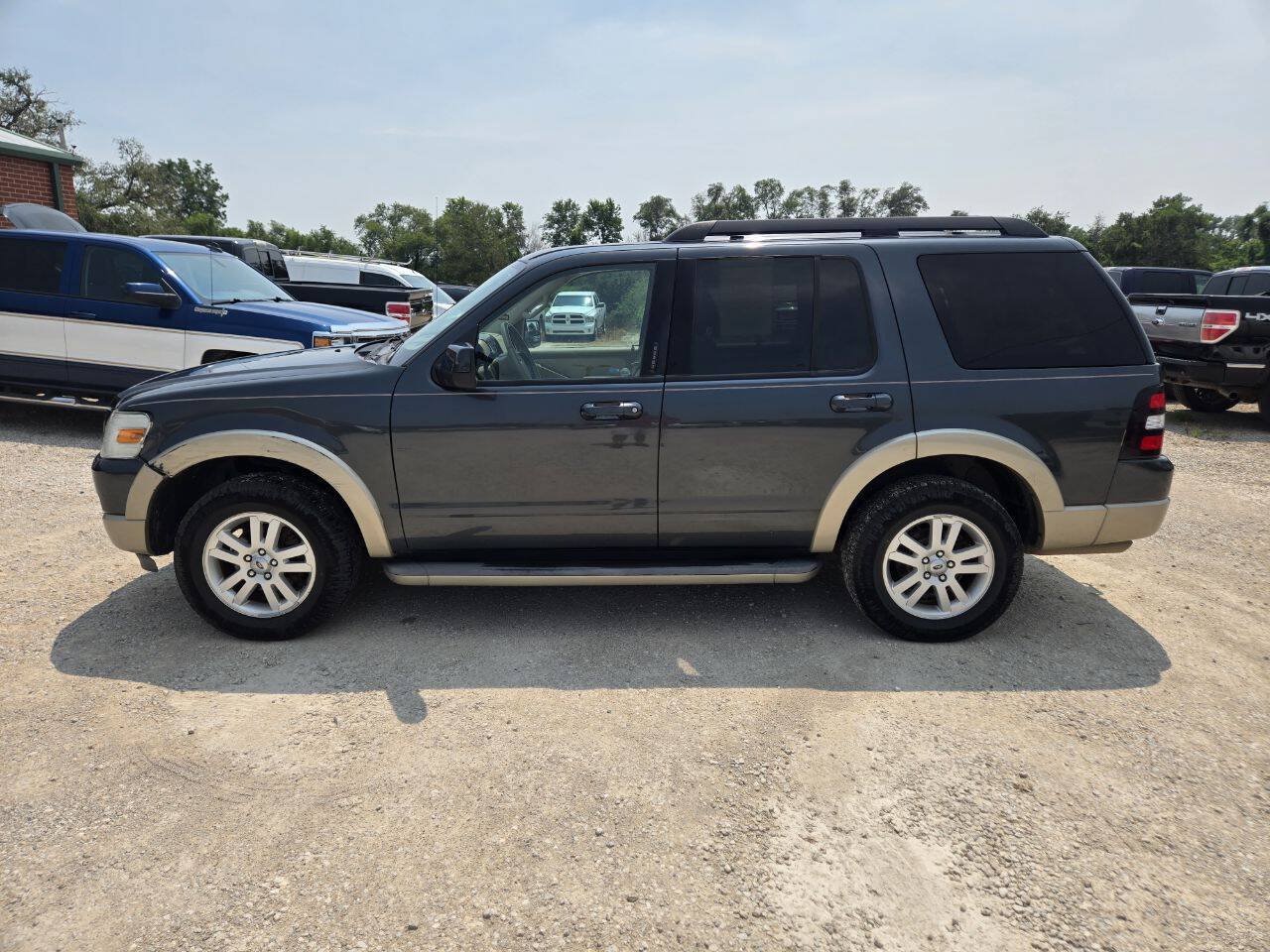 Used 2010 Ford Explorer Eddie Bauer AWD/4WD image 5