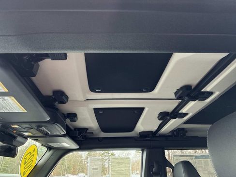 New 2025 Ford Bronco Badlands w/ Sasquatch Package image 10