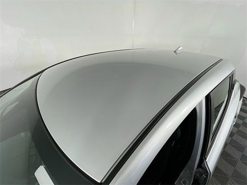 Used 2021 Nissan Leaf SV image 11