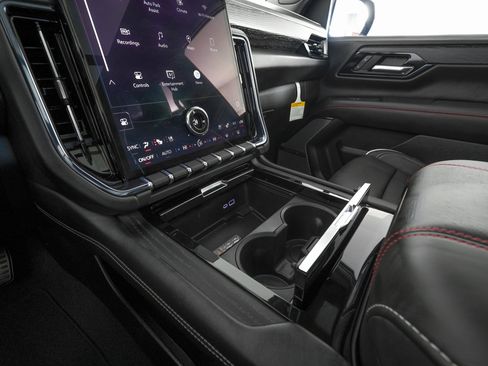 Used 2026 GMC Yukon XL AT4 Ultimate image 25