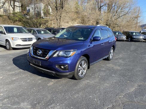 Used 2017 Nissan Pathfinder S AWD/4WD image 1