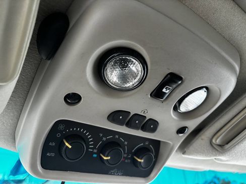 Used 2004 Chevrolet Tahoe Z71 w/ Z71 Preferred Equipment Group image 26