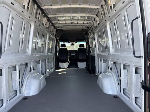 New 2025 Mercedes-Benz Sprinter 2500 image 14