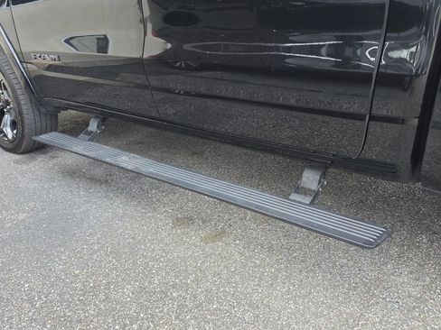 Used 2023 RAM 1500 Limited AWD/4WD image 33