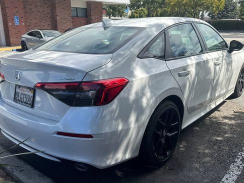Used 2024 Honda Civic Sport image 5