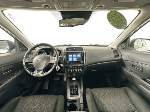Used 2023 Mitsubishi Outlander Sport LE image 3