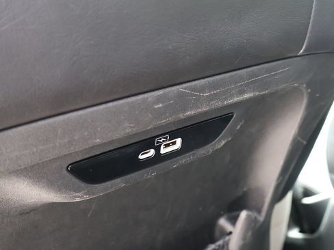 Used 2023 Chrysler Pacifica Touring-L FWD image 55