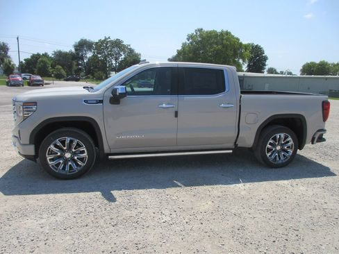 New 2026 GMC Sierra 1500 Denali w/ Denali Reserve Package AWD/4WD image 11