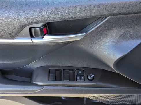 Used 2023 Toyota Camry SE image 17