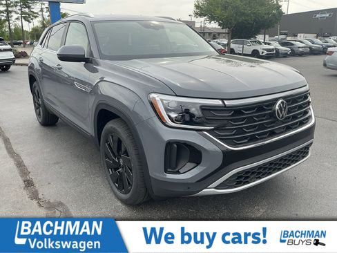 New 2026 Volkswagen Atlas Cross Sport SE AWD/4WD image 1