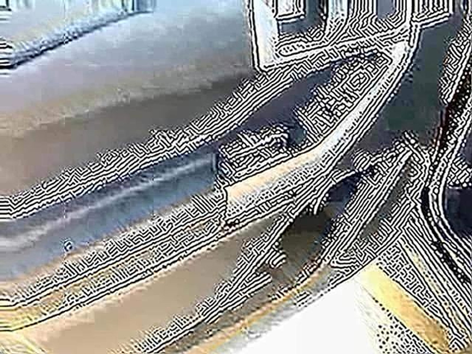 Used 2024 Ford Explorer XLT w/ Equipment Group 202A RWD image 12