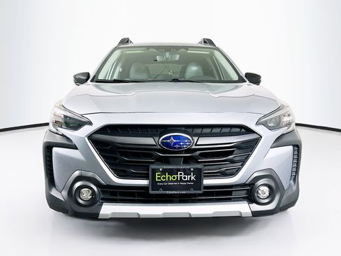Used 2023 Subaru Outback Limited AWD/4WD image 2