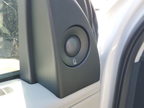 New 2026 Lincoln Navigator Reserve AWD/4WD image 9