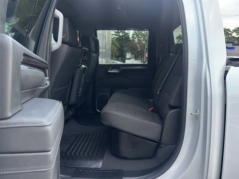 Used 2025 Chevrolet Silverado 2500 LT w/ Convenience Package image 17