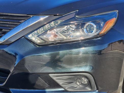 Used 2017 Nissan Altima 2.5 SL w/ 2.5 Technology Package image 9